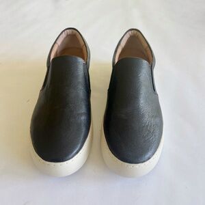 Fyre Ivy Slip-On Sneakers New